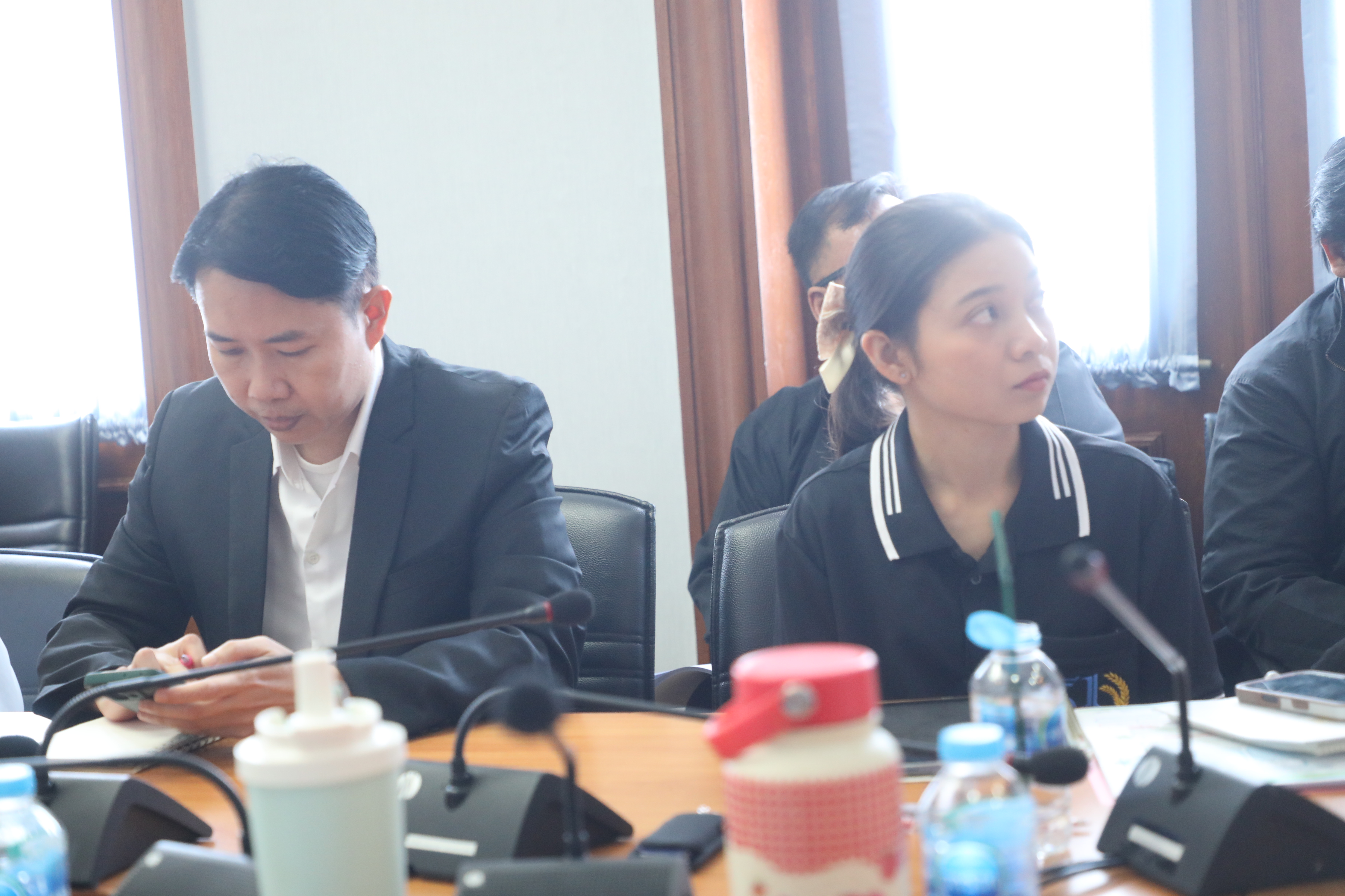 title - ส.ป.ก. ประชุมแนวทางปฏิบัติตามกฎกระทรวงการแบ่งแยกหรือโอนสิทธิในที่ดินของผู้ได้รับสิทธิโดยการปฏิรูปที่ดินเพื่อเกษตรกรรม พ.ศ. 2567 กรณีการแบ่งแยกหรือโอนสิทธิในที่ดินไปยัง ส.ป.ก.